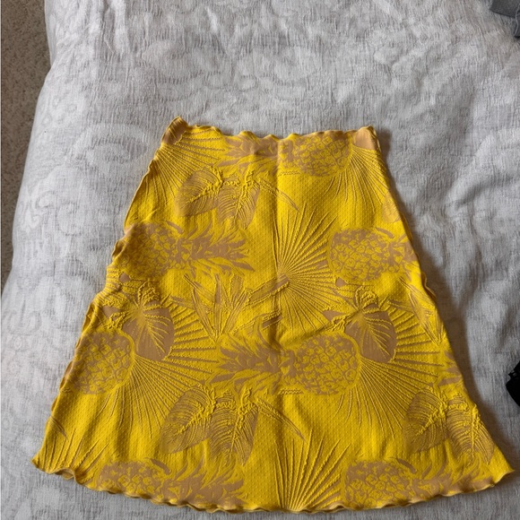 Vibrant Yellow A-Line Mini Skirt for Night Out - Picture 1 of 3